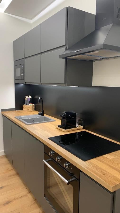 Sipsix Apartment - Modern 2 Bedroom Newly Renovated Flat With Ac In Budapest City Centre Exteriör bild
