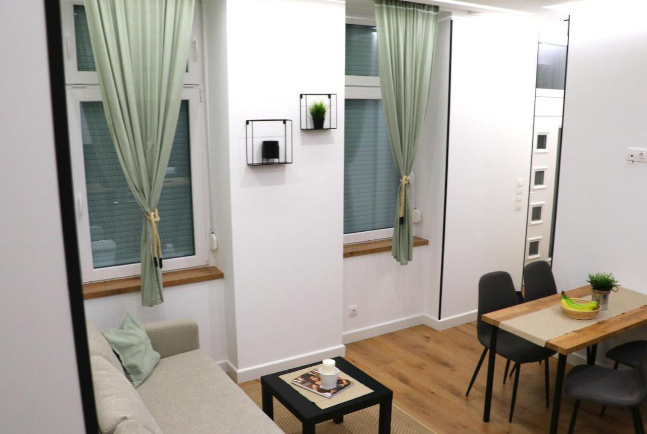 Sipsix Apartment - Modern 2 Bedroom Newly Renovated Flat With Ac In Budapest City Centre Exteriör bild